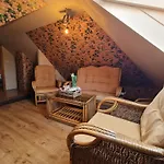 Rustikálny Vinohradnícky Dom S Kaďou