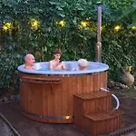 Rustikálny Vinohradnícky Dom S Kaďou Casa de Férias *