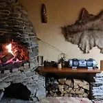 Rustikálny Vinohradnícky Dom S Kaďou Casa de Férias